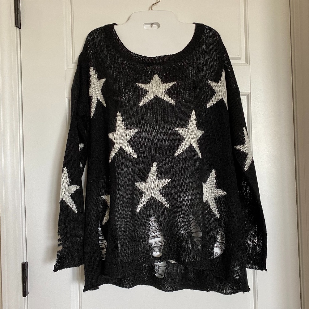 NWOT Rock Rose Classic destructed lightweight top